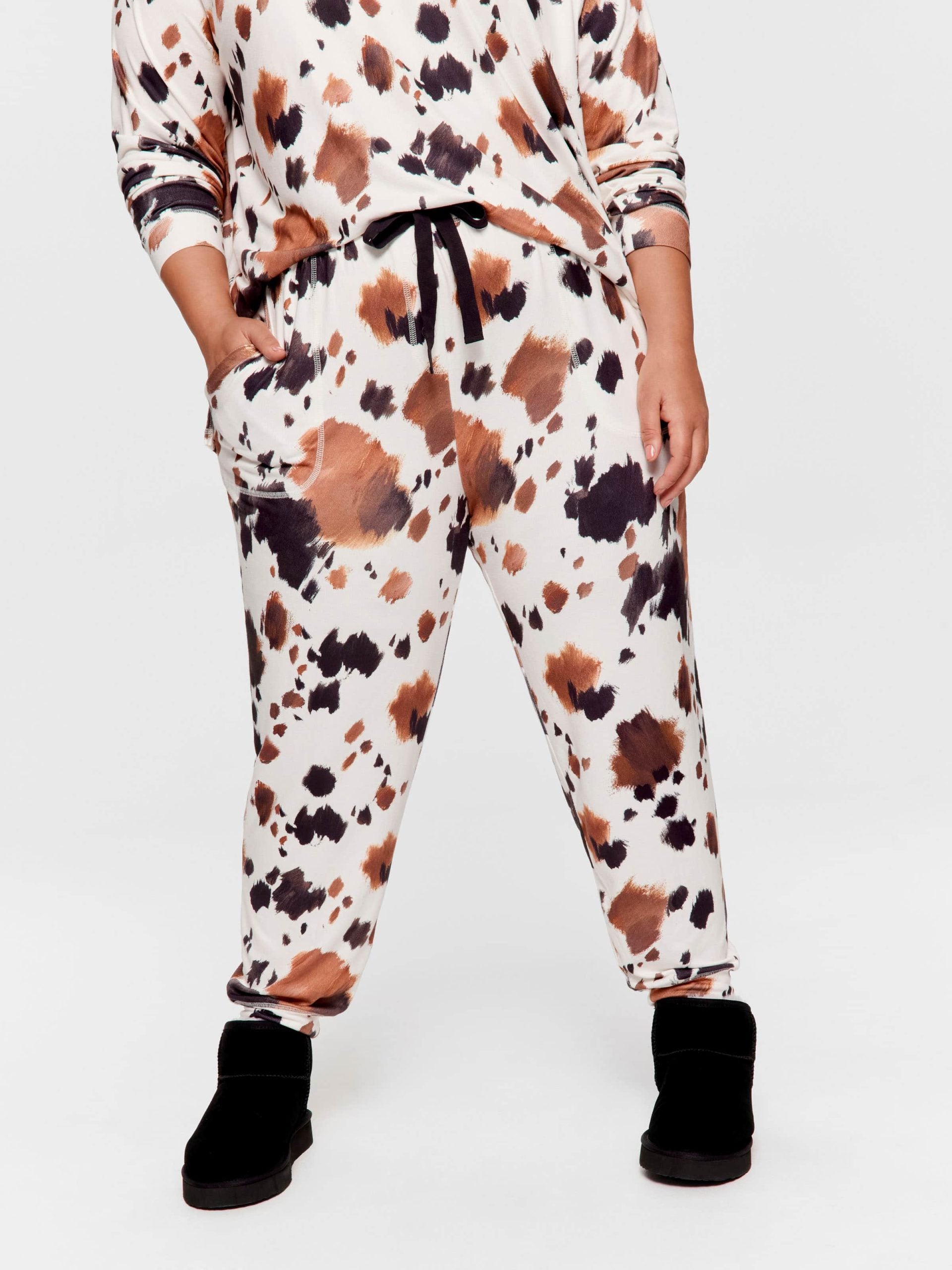 P.A. Plus Cow Plush Easy Pj Pant Multi