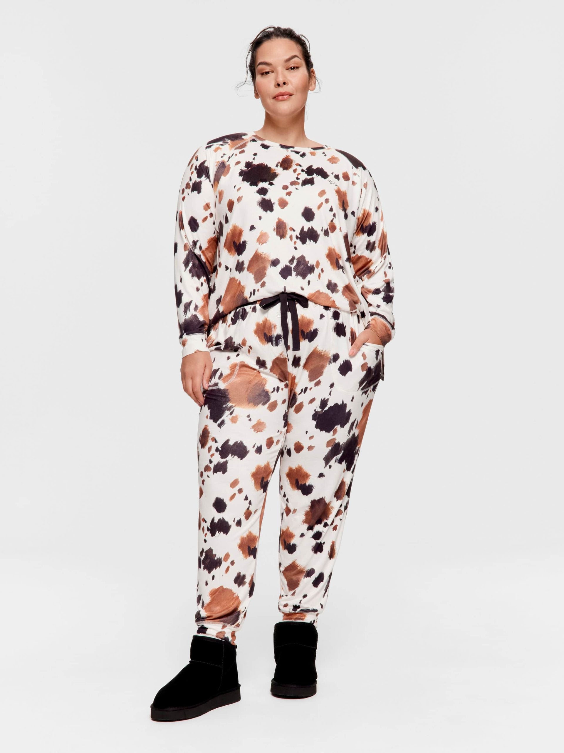 P.A. Plus Cow Plush Easy Pj Pant Multi