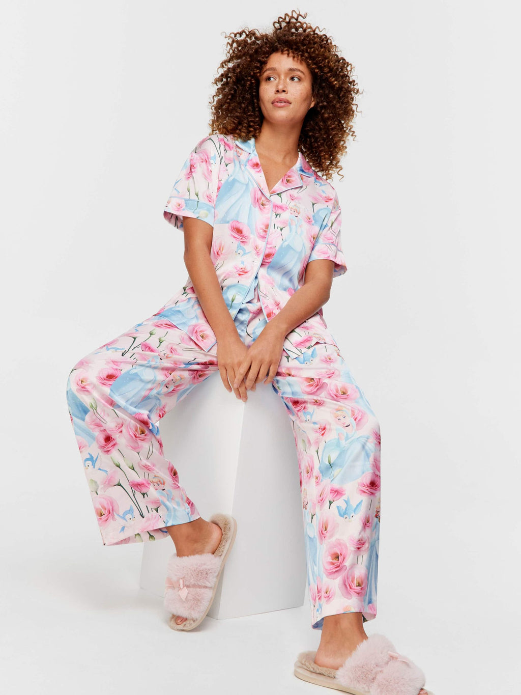 Disney Cinderella Rose Satin Short Sleeve &amp; Pant Pj Set Multi