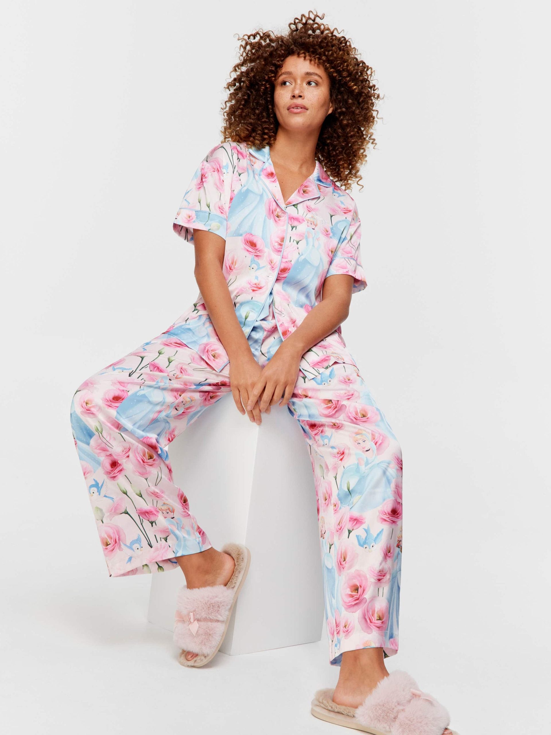 Disney Cinderella Rose Satin Short Sleeve &amp; Pant Pj Set Multi