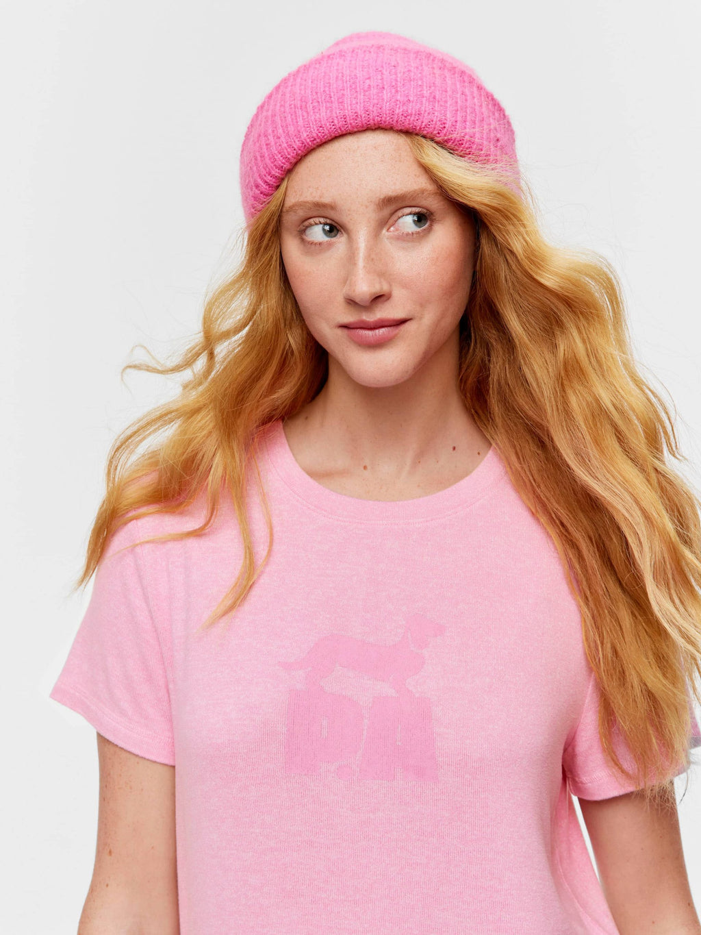 Fuzzy Logo Tee pink
