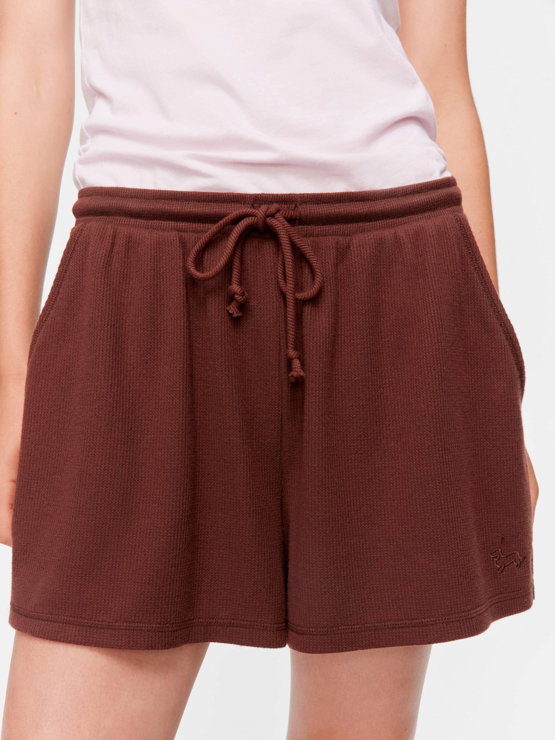Chocolate Soft Waffle Mid Short brown