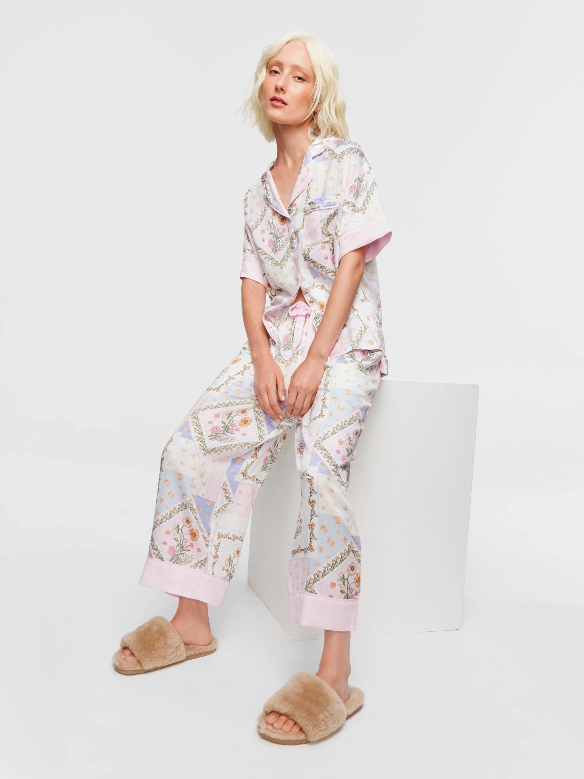 Floral Scarf Short Sleeve & 3/4 Pant Pj Set multi