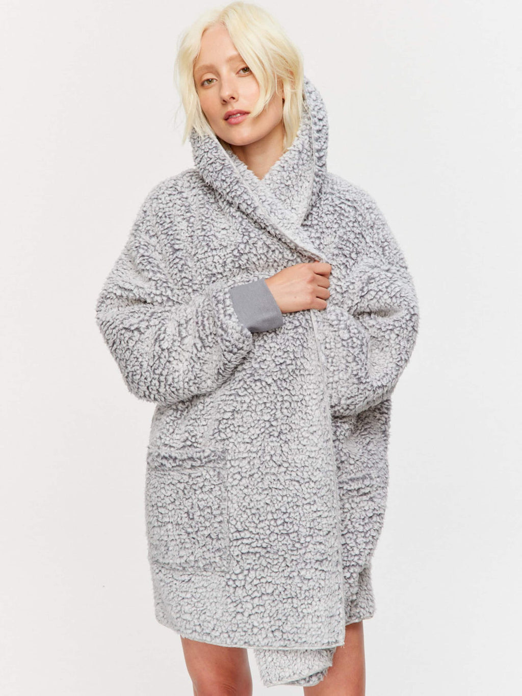 Cosy Teddy Shrug grey