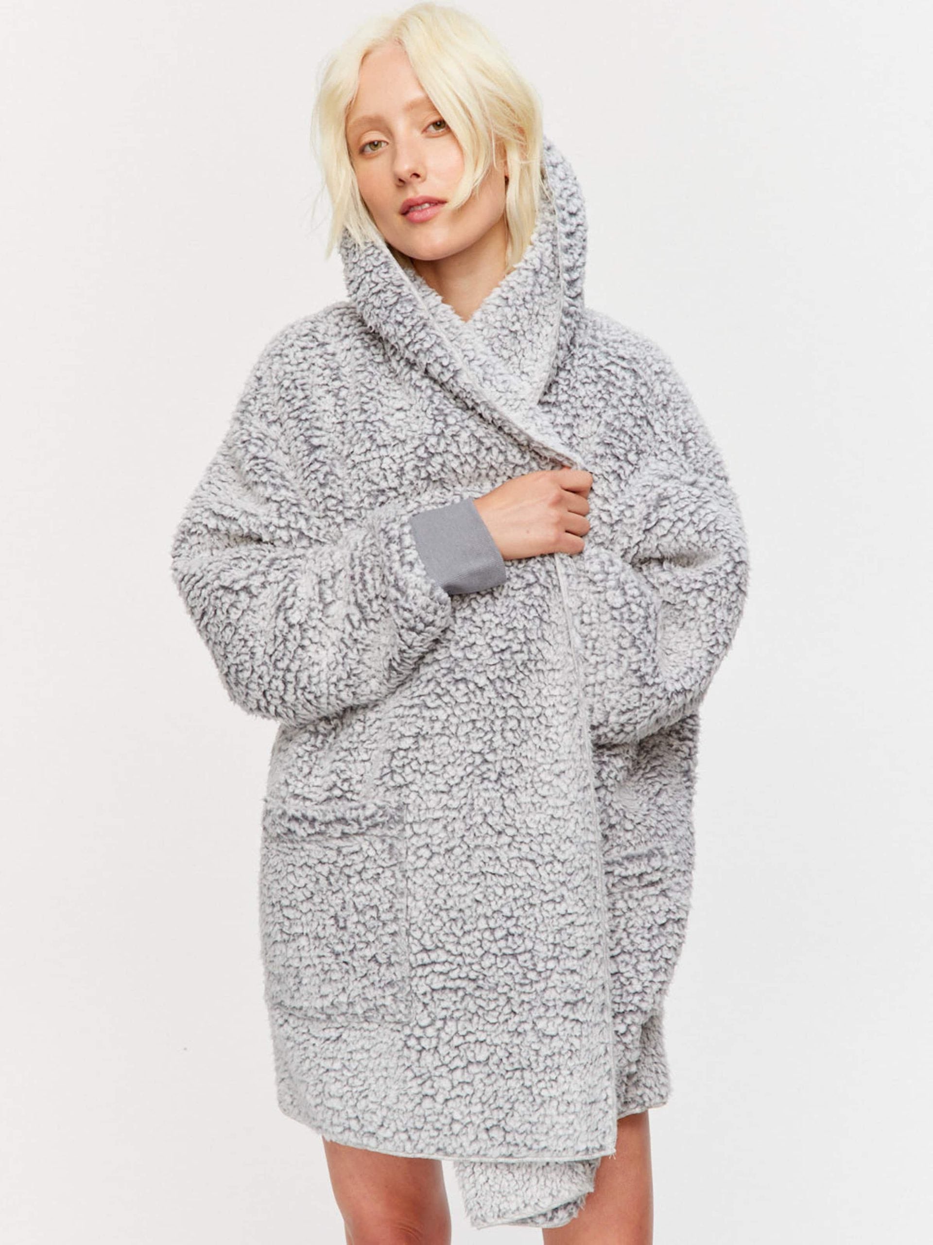 Cosy Teddy Shrug grey